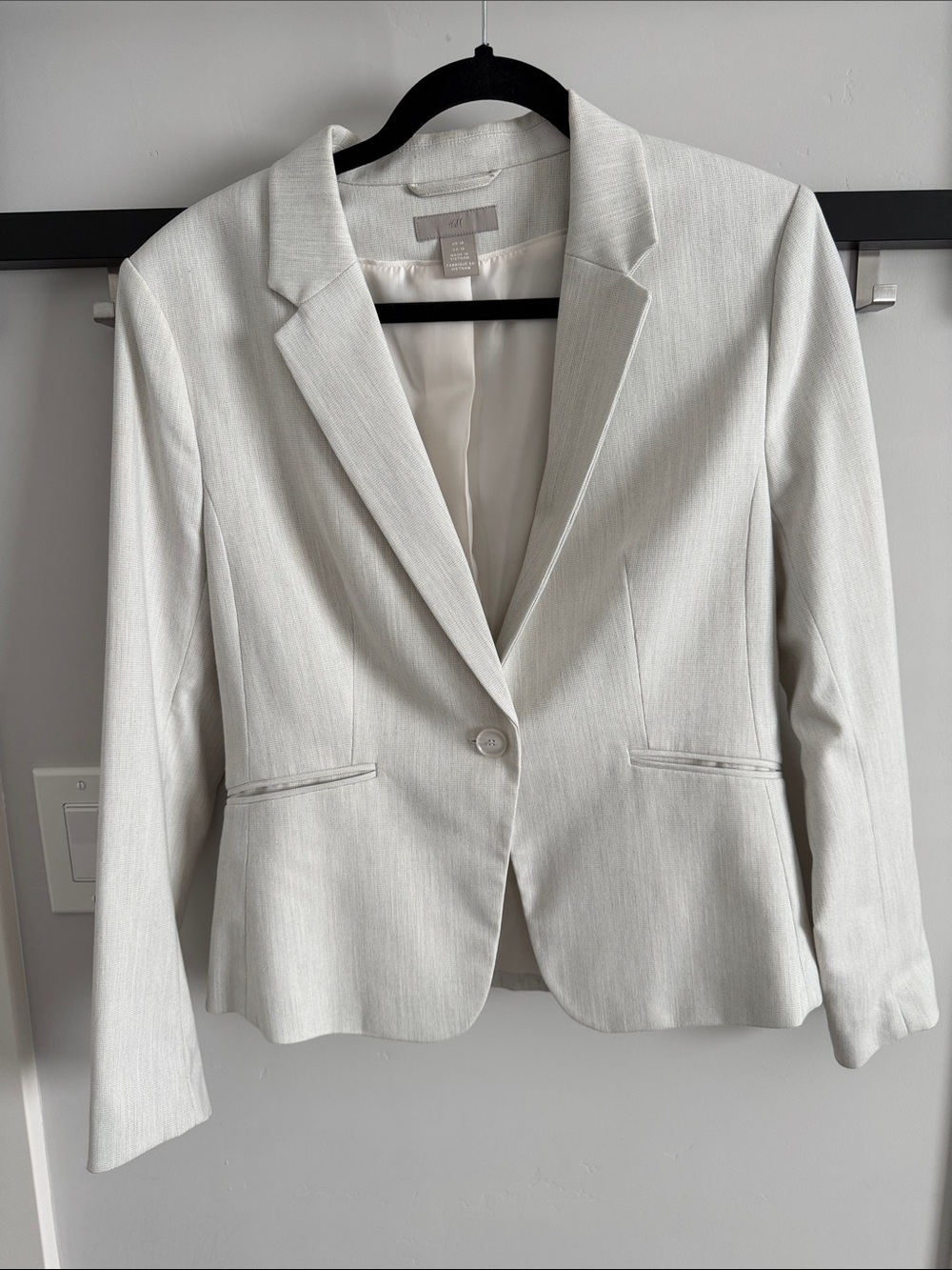 H&M Light Gray Women's Tailored Blazer - Single-Button Notched Lapel